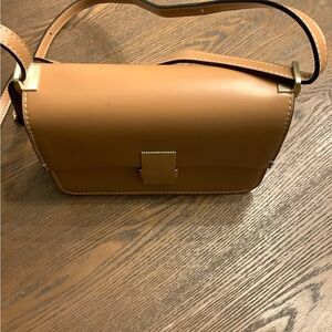 Elegant Tan Shoulder Bag